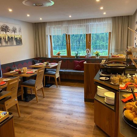 Appartement Pension St. Sebastian Pettneu am Arlberg Exteriör bild